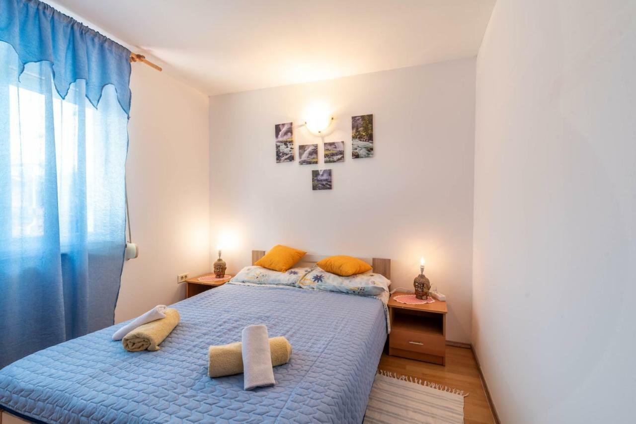 Nostress Apartment Pula Buitenkant foto
