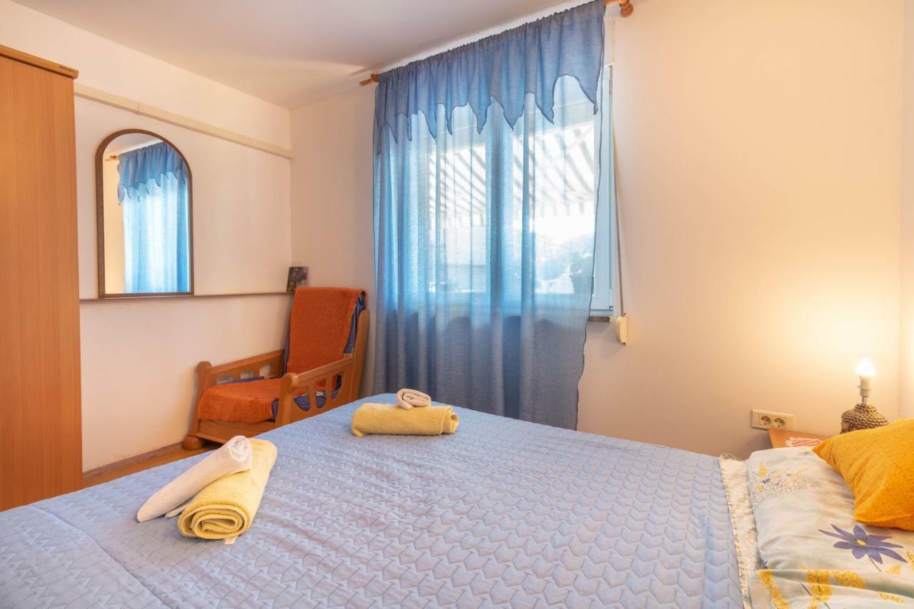 Nostress Apartment Pula Buitenkant foto