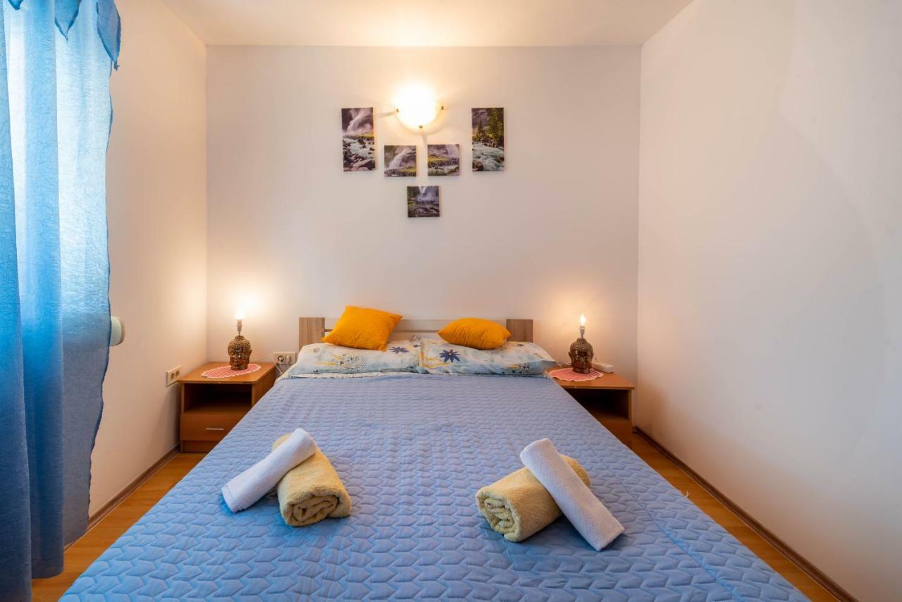 Nostress Apartment Pula Buitenkant foto