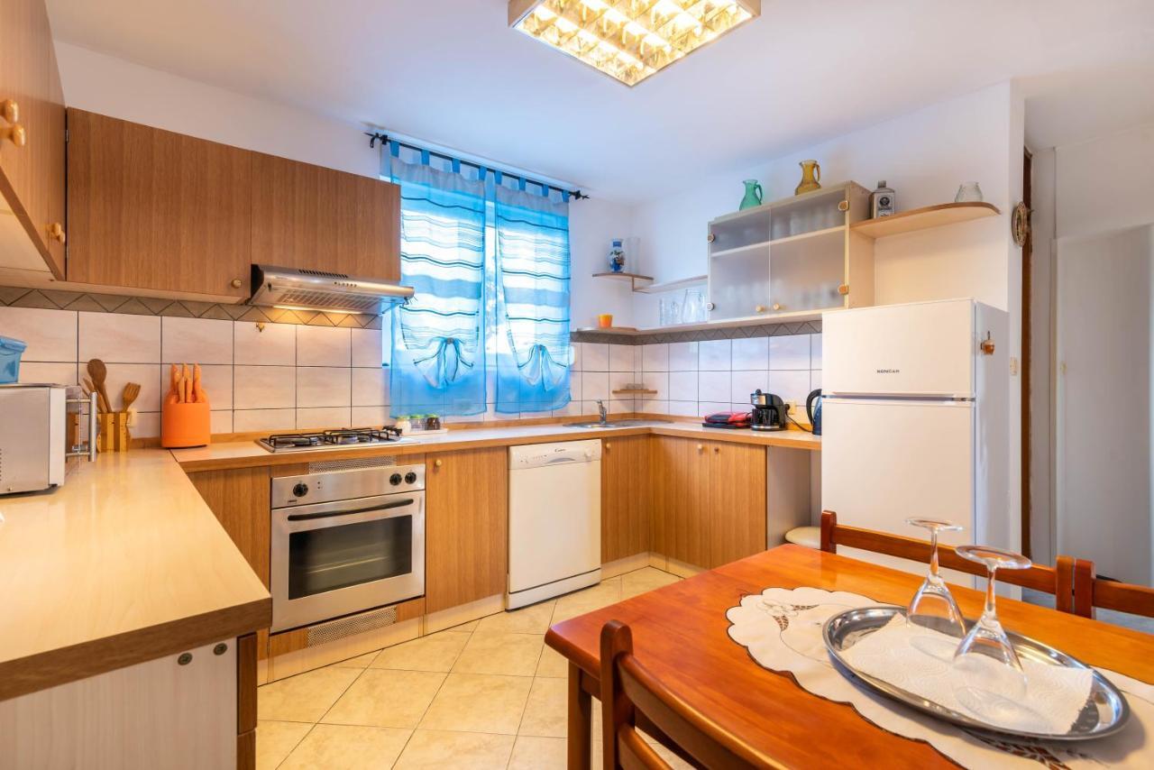 Nostress Apartment Pula Buitenkant foto